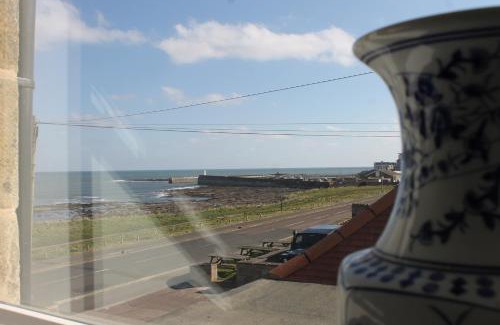 Seahouses Hotel | The Old Buoy Inn
