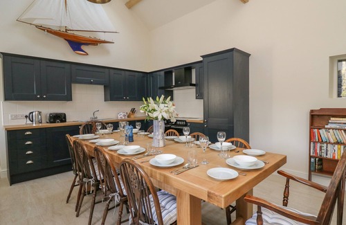 Llandefeilog Casa | THE OLD CARRIAGE COURT, pet friendly, with open fire in Kidwelly