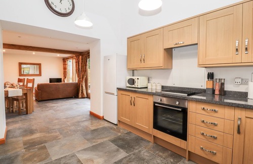 Oswestry Cabaña | The Old Cart House