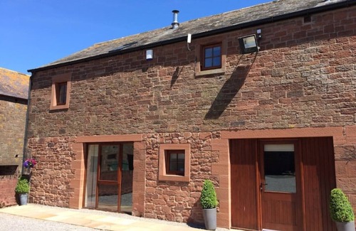 Wigton Cabaña | The Old Grainstore Rural Farm Stay Holiday Cottage