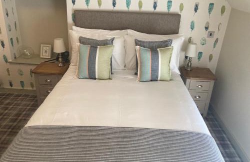 Frampton Hotel | The Old Kings Head