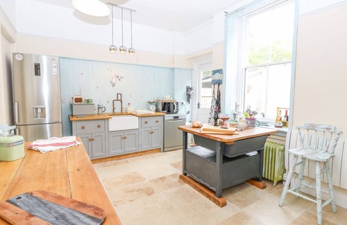 Totland Bay Cabaña | The Old Kitchens