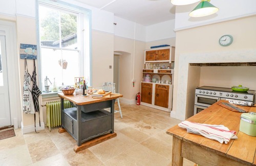 Totland Bay Cabaña | The Old Kitchens