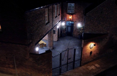 Barrow-in-Furness Apartamento | The Old Lyric Hall - St David Aparthotel
