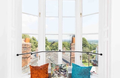 Malvern Casa | The Old Morgan Period 3 Bed Duplex