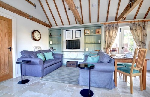 Linton Casa | The Old Pump House - One Bedroom House, Sleeps 3
