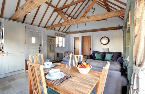 Linton Casa | The Old Pump House - One Bedroom House, Sleeps 3