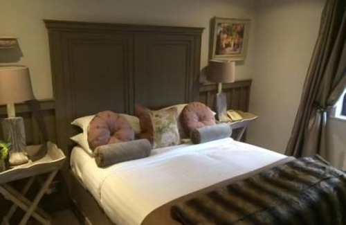 Ballydrain Hotel | The Old Schoolhouse Inn