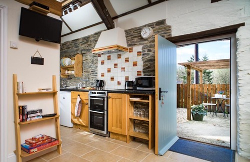 Newcastle Emlyn Casa | The Old Stables Aberporth