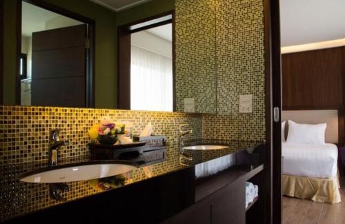 Pattaya Bay Hotel | The One Bay Breeze