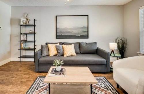 Old East Dallas Apartamento | The one that you want & Arboretum Tickets Included