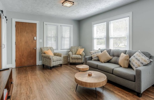 Dundee-Happy Hollow Historic District Casa | The Oracle of Happy Hollow