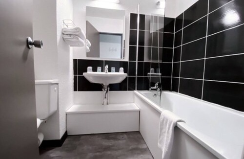 Montaudran - Lespinet Hotel | The originals Hotel Ariane, Toulouse