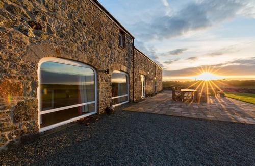 Gaerwen Cabaña | The Outbuildings - sleeps 14 guests in 7 bedrooms