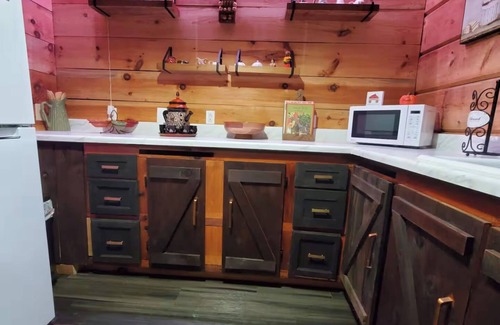 Kodak Cabina | The Outdoor Oasis –You Get $685 Attraction Tickets per paid day