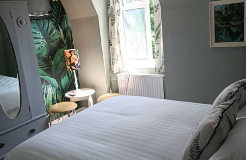 Scarborough Hotel | The Outlook