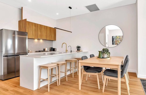 Parkside Apartamento | The Outlook Light filled Nordic Contemporary