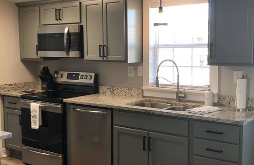 Hackberry Casa | The Oyster House – Waterfront