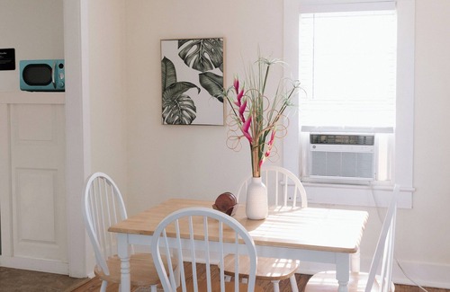 Downtown Casa | The Palm House- Downtown Pensacola