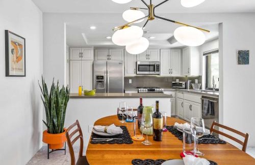 Palm Springs Casa | The Palm Springs Gem- Waverly Park Condo Monthly Stays