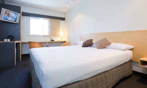 South Townsville Hotel | The Palmer Collective