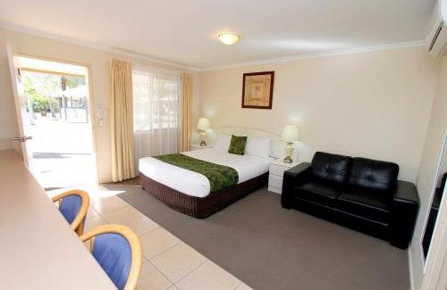 Chinchilla Hotel | The Palms Motel