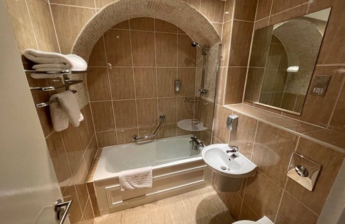 Bootle Hotel | The Park Hotel