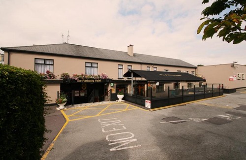 Dunmanway Hotel | The Parkway Hotel