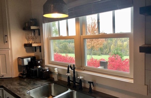 Dundee Cabina | The Pear Tree Cottage en Red Cottage Hideaway ~ en Amish Country ~