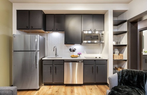 Central Business District Apartamento | The Pelican by Hosteeva