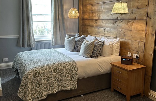 Axford Hotel | The Pelican Inn