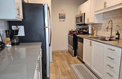 Smyrna Apartamento | The perfect Getaway, free parking, 5 min walking to Truist park and Roxy