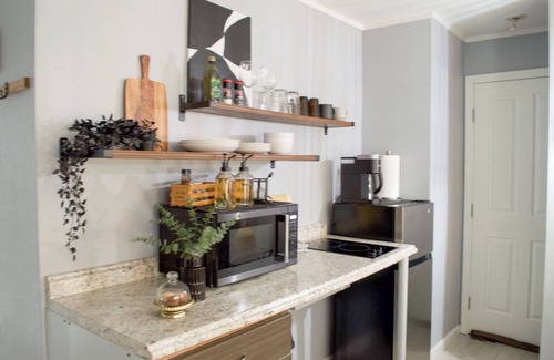 Englewood Condominio | The Petite Stay | Studio Retreat Near DTC + Pool