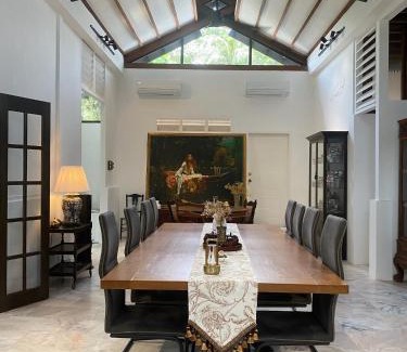 Larut Casa | The Petrichor