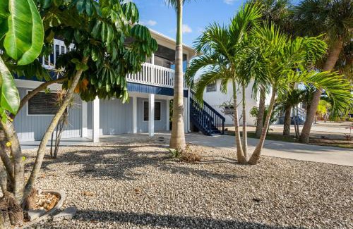 Mid Island Apartamento | The Pina Colada at the Anchorage