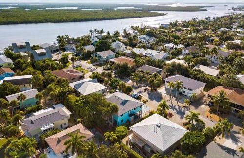 Mid Island Apartamento | The Pina Colada at the Anchorage