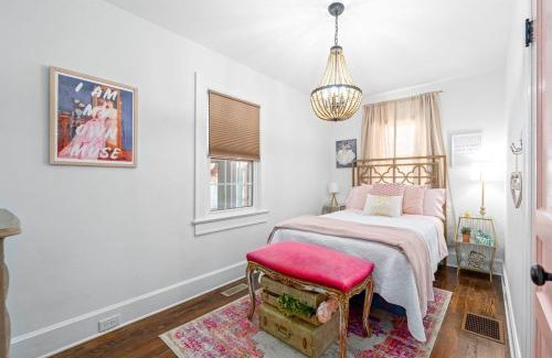 Clarksville Casa | The Pink House in Downtown Clarksville