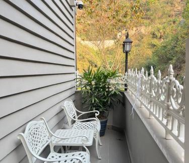 Henima Casa | The Pitch Roof