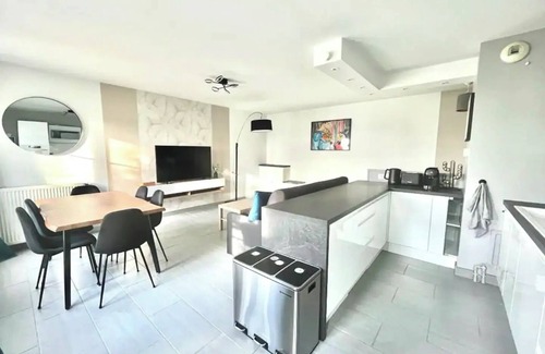 Serris Apartamento | The Place To Be - Apartment for 6 People very close to Disneyland Paris