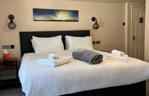 Marsham Hotel | The Plough Inn