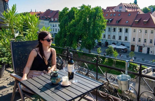 Ljubljana Old Town Apartamento | The Poet’s Inspiration