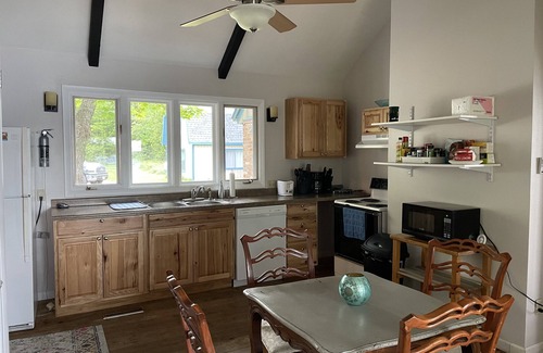 Munising Casa | The POINT and Cottage - Lakefront property with spectacular views!