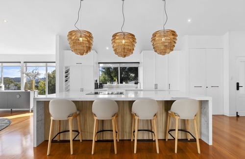 Daleys Point Casa | The Point by Coast Hosting