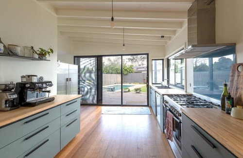 Mount Martha Casa | The Pool House - Beach, Basketball, Table Tennis