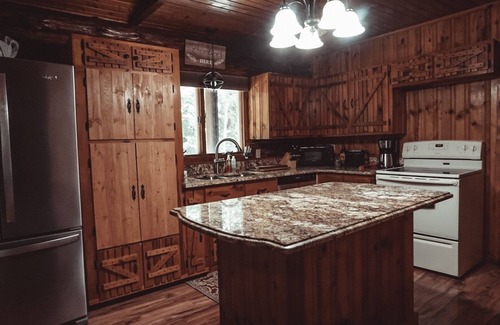 New Philadelphia Cabina | Deerwood Cabin - 5 Bedroom Cabin for Rent - Capacidad 20