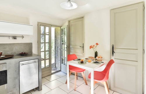 Malaucene Cama Y Desayuno | El Priorato "La Madelène" Casa de huéspedes en Provenza - Ventoux