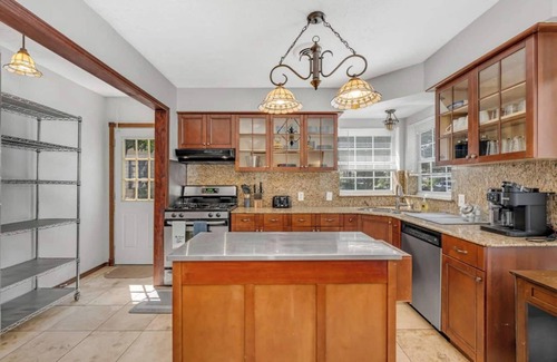 Oak Cliff Casa | NEW Safari House! Two Primary King Bedrooms + Pool