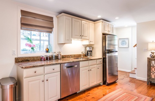 Newburyport Casa | The Pumpkin House, a Classic Single Family Sanctuary in the Heart of Newburyport