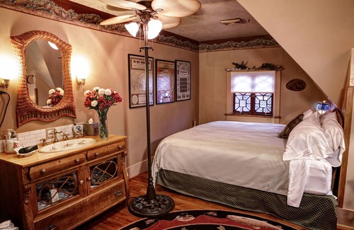 Bellefonte Cama Y Desayuno | The Queen, A Victorian Bed & Breakfast