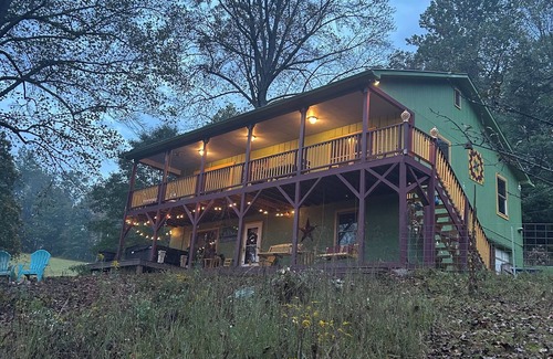 Burnsville Casa | The Queen of Hearts House: An Eclectic, Rustic & Royal Wonderland